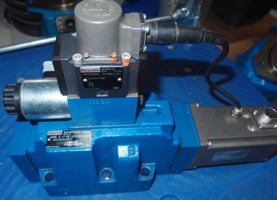 REXROTH 力士樂 比例伺服閥  4WRDE 25 V1-350L-53/6L24K9/WG152M